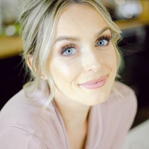 Meet your Posher, Caitlin